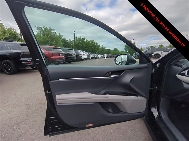 Vehicle image 18 of 34