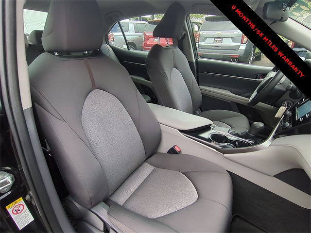 Vehicle image 13 of 34