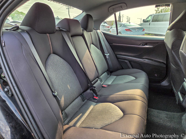 Vehicle image 27 of 34