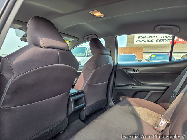 Vehicle image 10 of 34