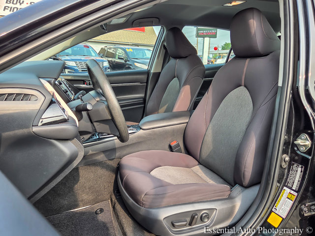 Vehicle image 7 of 34