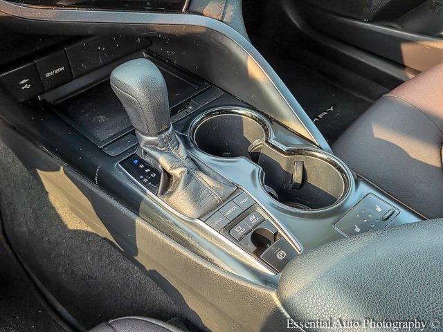 Vehicle image 22 of 34