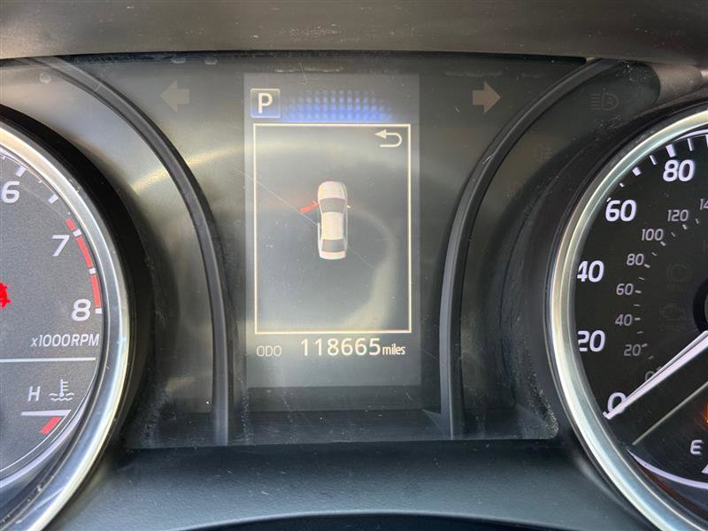 Vehicle image 22 of 50