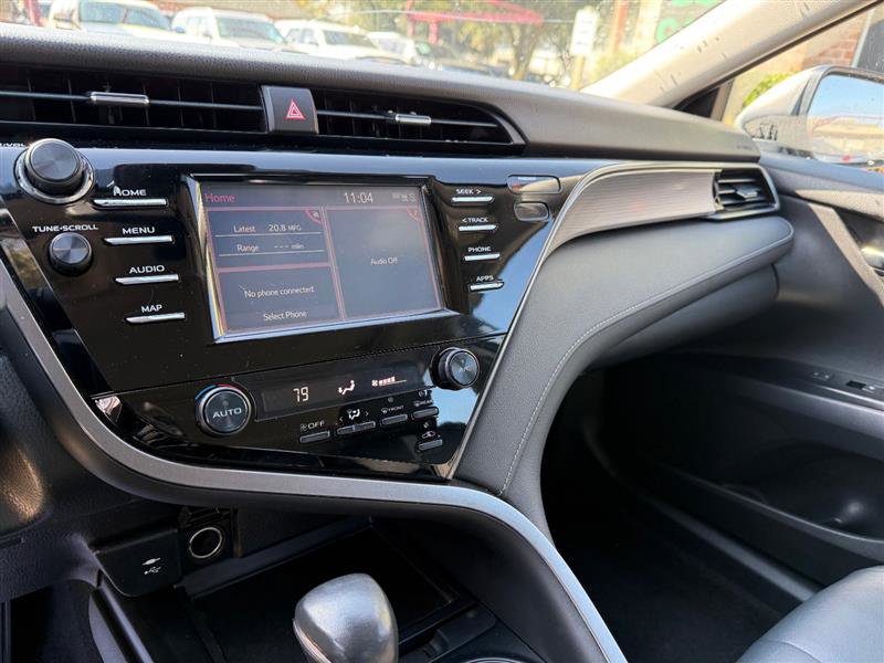 Vehicle image 17 of 50