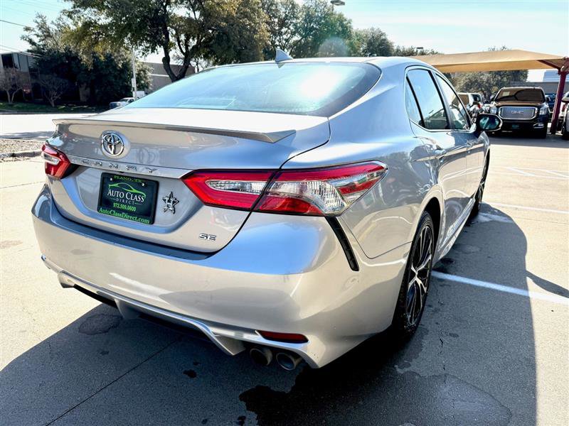 Vehicle image 11 of 50