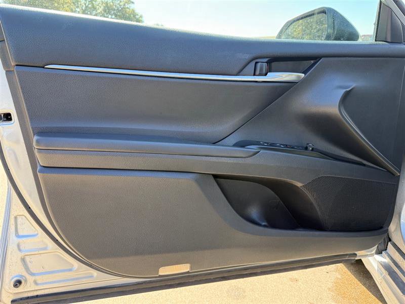 Vehicle image 29 of 50