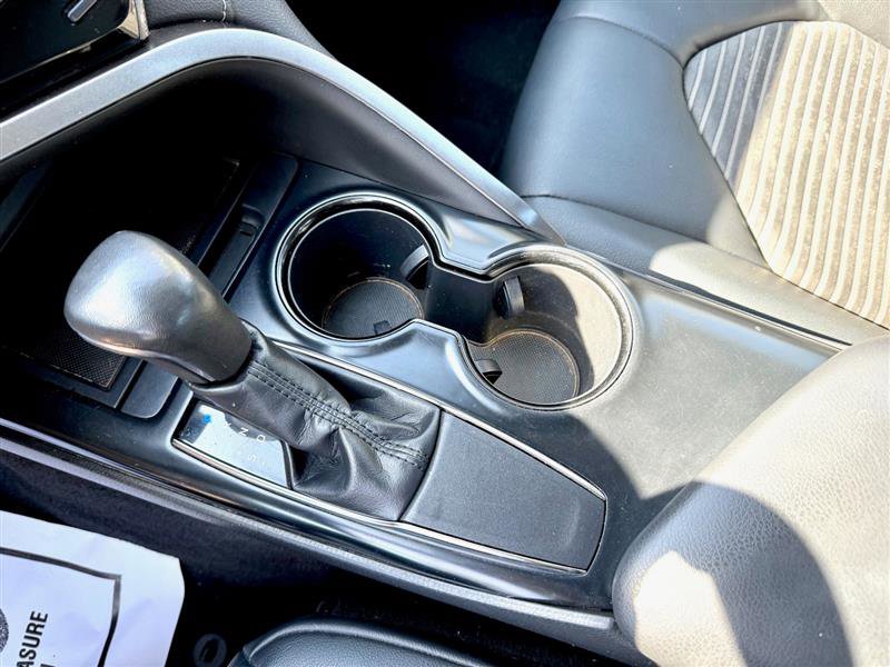 Vehicle image 19 of 50