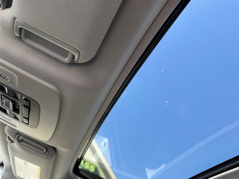 Vehicle image 20 of 50