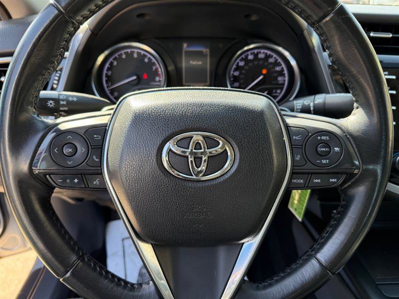 Vehicle image 16 of 50
