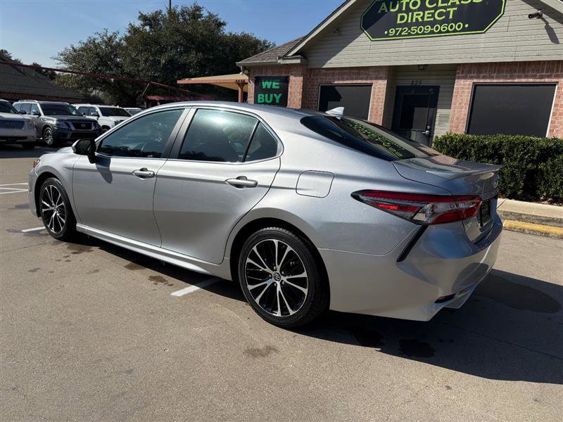 Vehicle image 9 of 50
