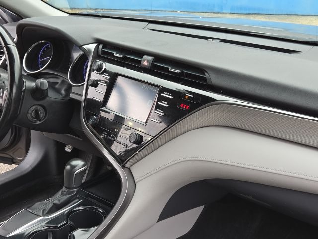 2019 Toyota Camry SE Image 11 of 14