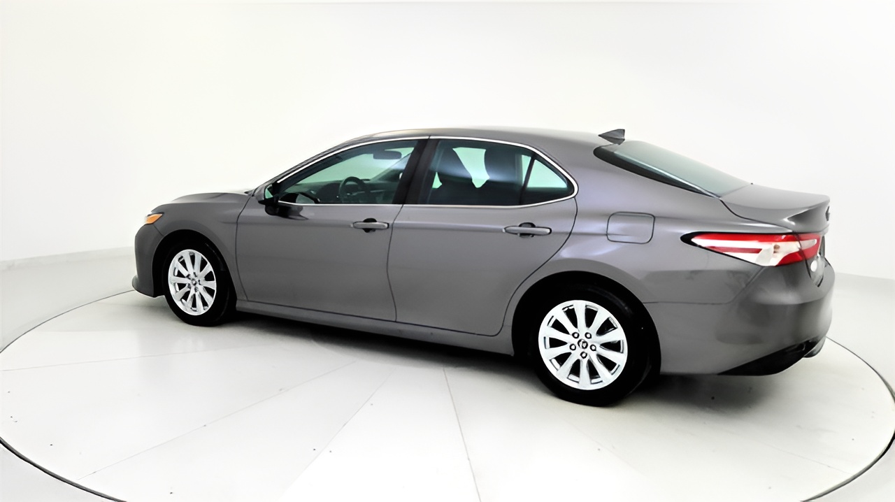 Vehicle image 58 of 59