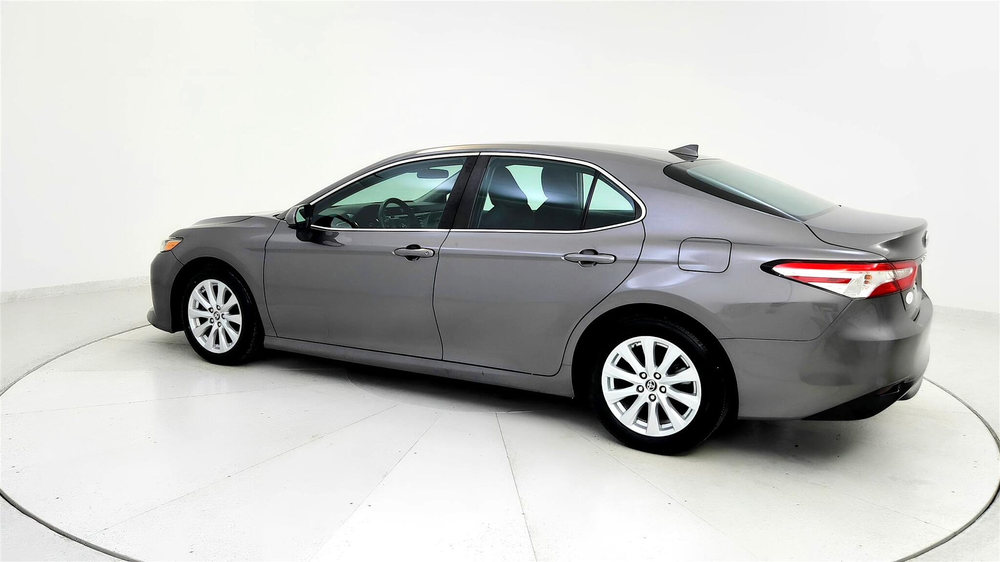 Vehicle image 13 of 59
