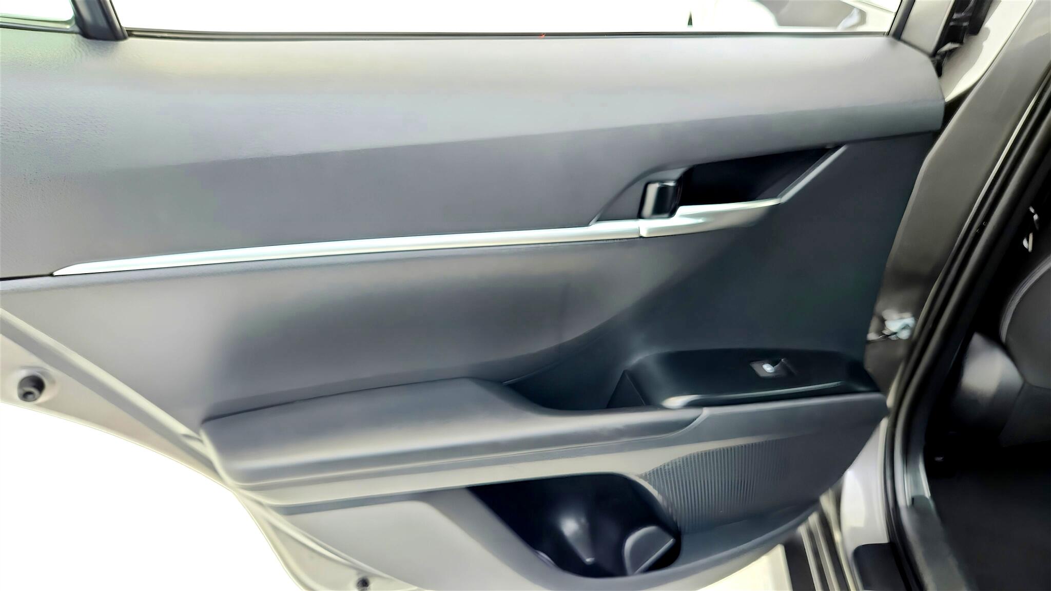 Vehicle image 42 of 59