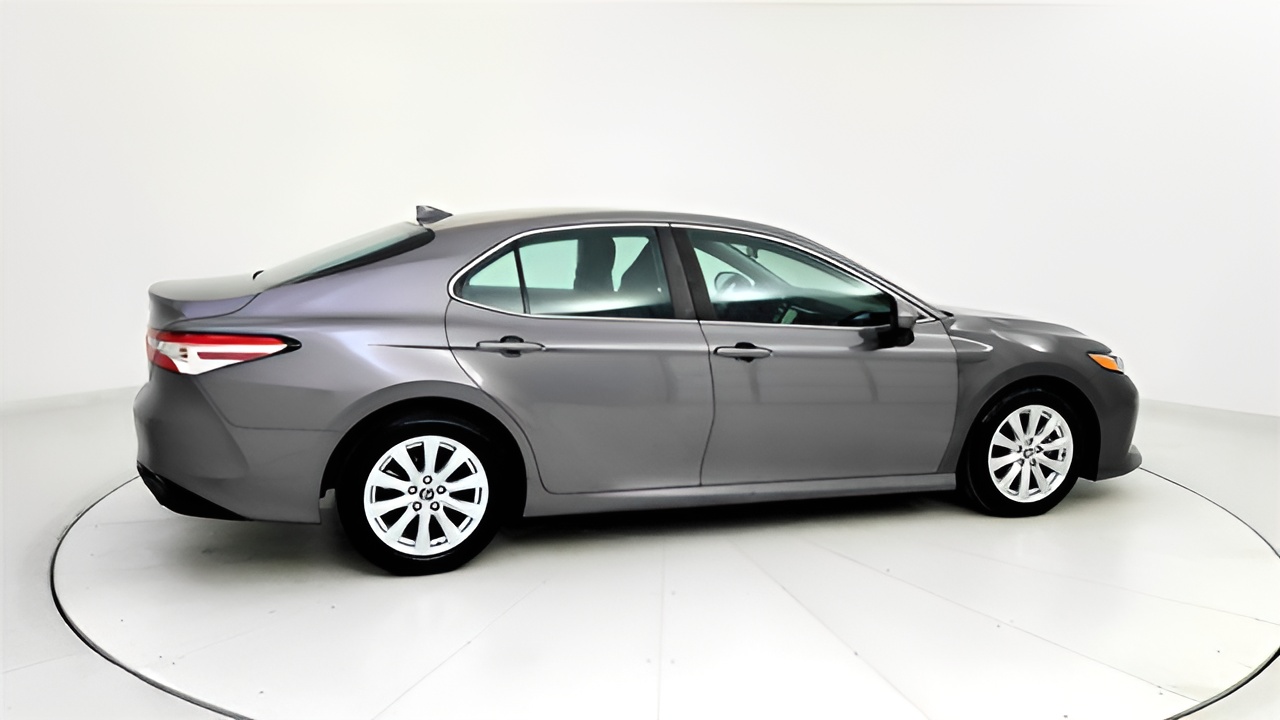 Vehicle image 54 of 59