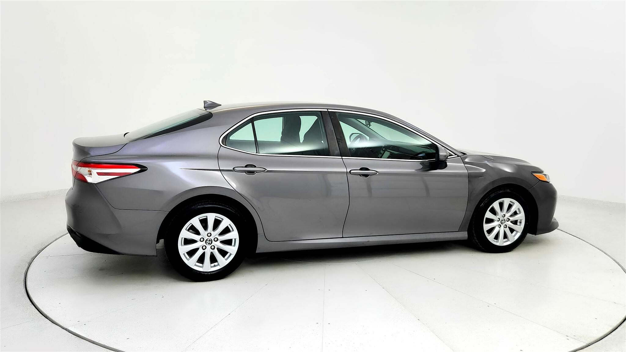 Vehicle image 9 of 59