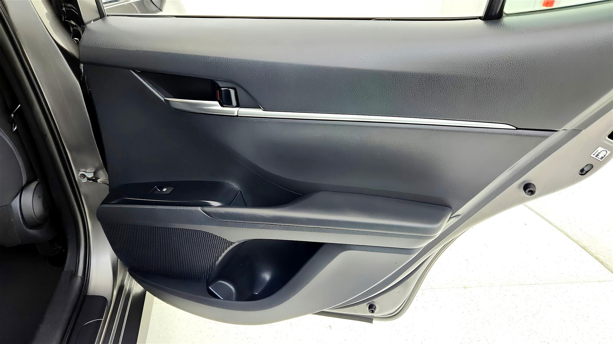 Vehicle image 44 of 59