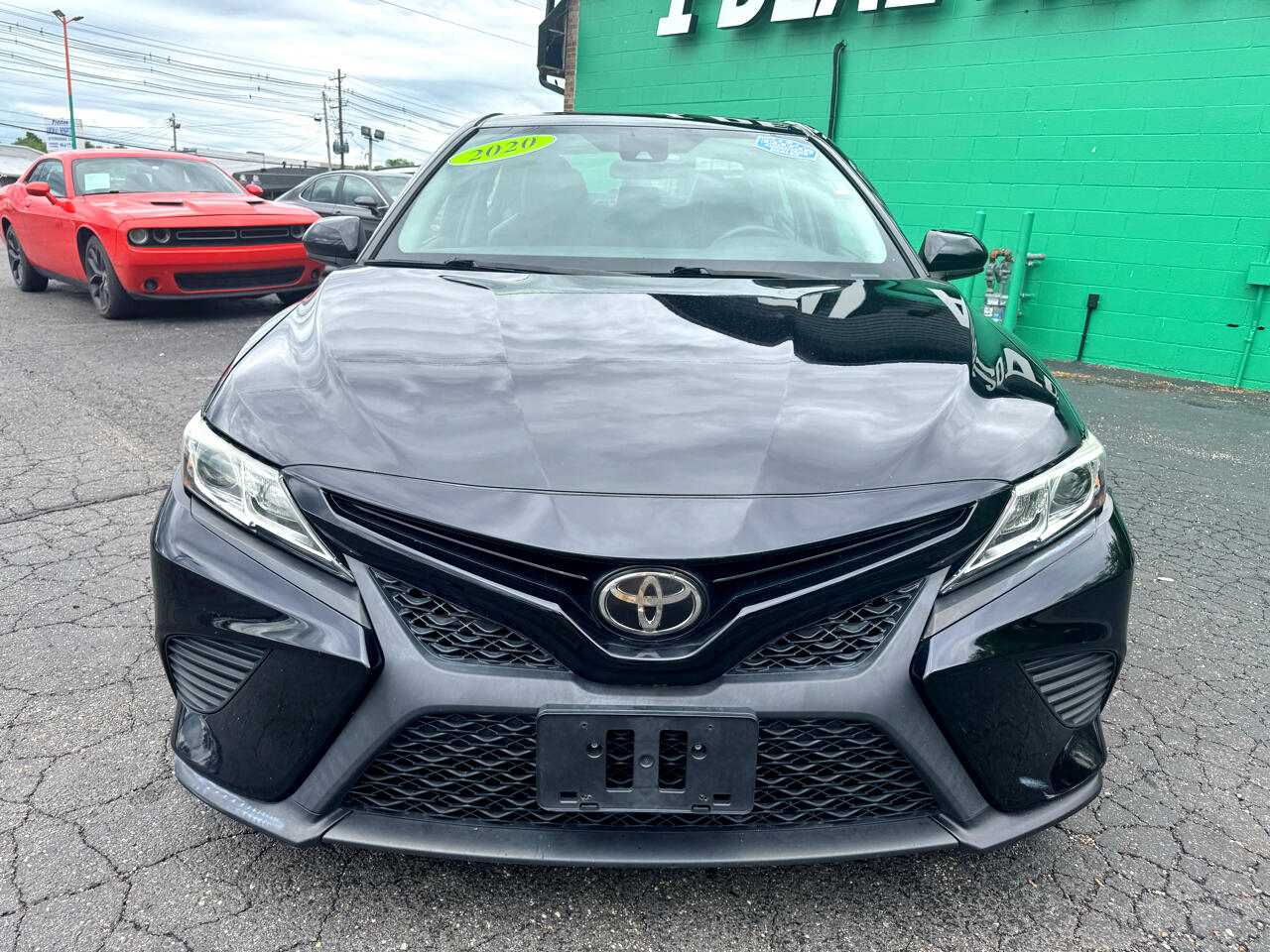 Vehicle image 4 of 37