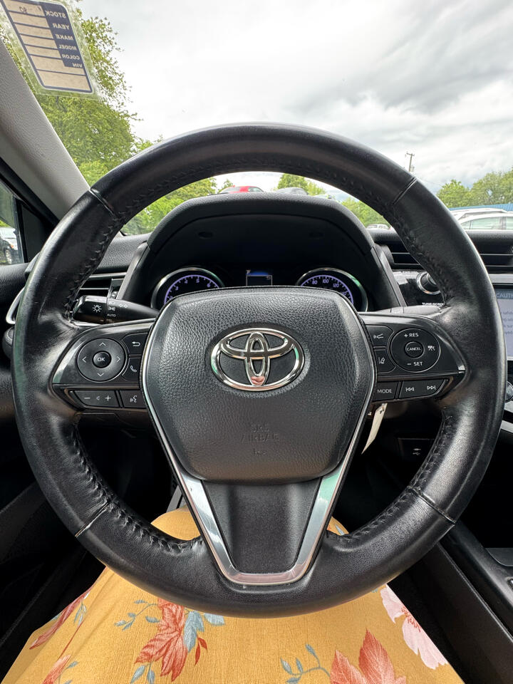 Vehicle image 21 of 37