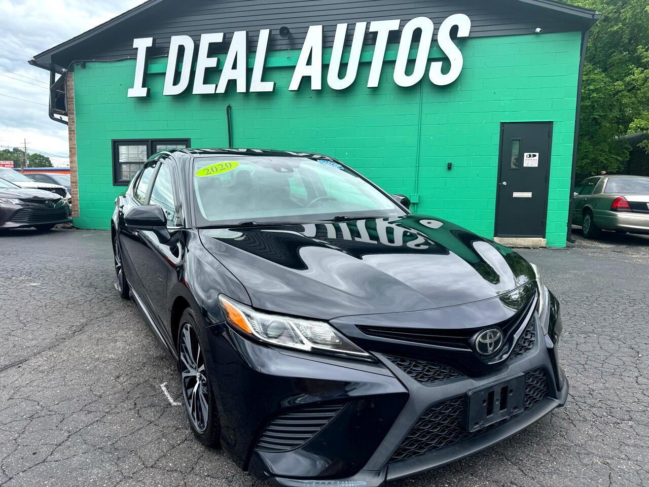 Vehicle image 6 of 37