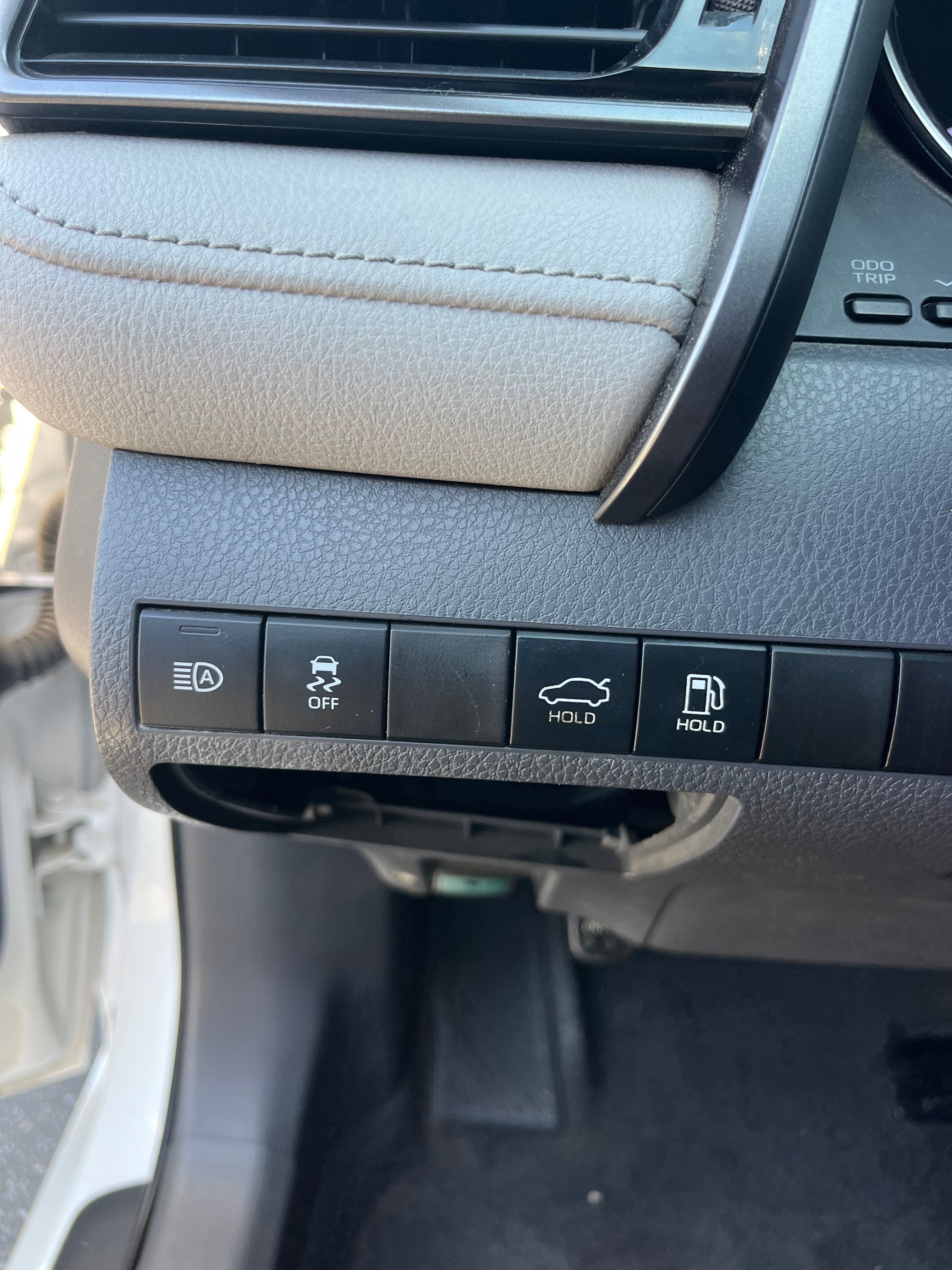 Vehicle image 32 of 57