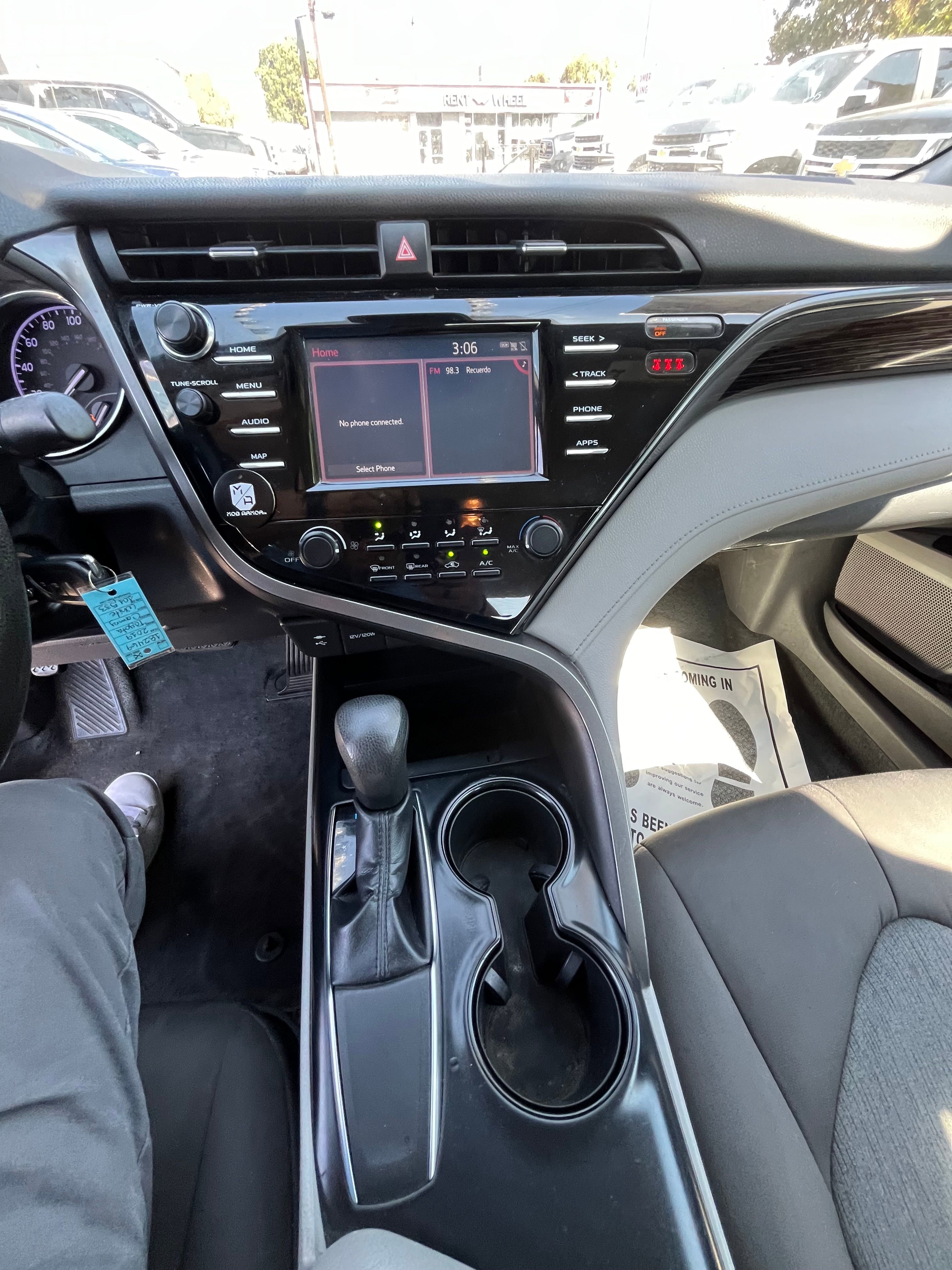 Vehicle image 37 of 57