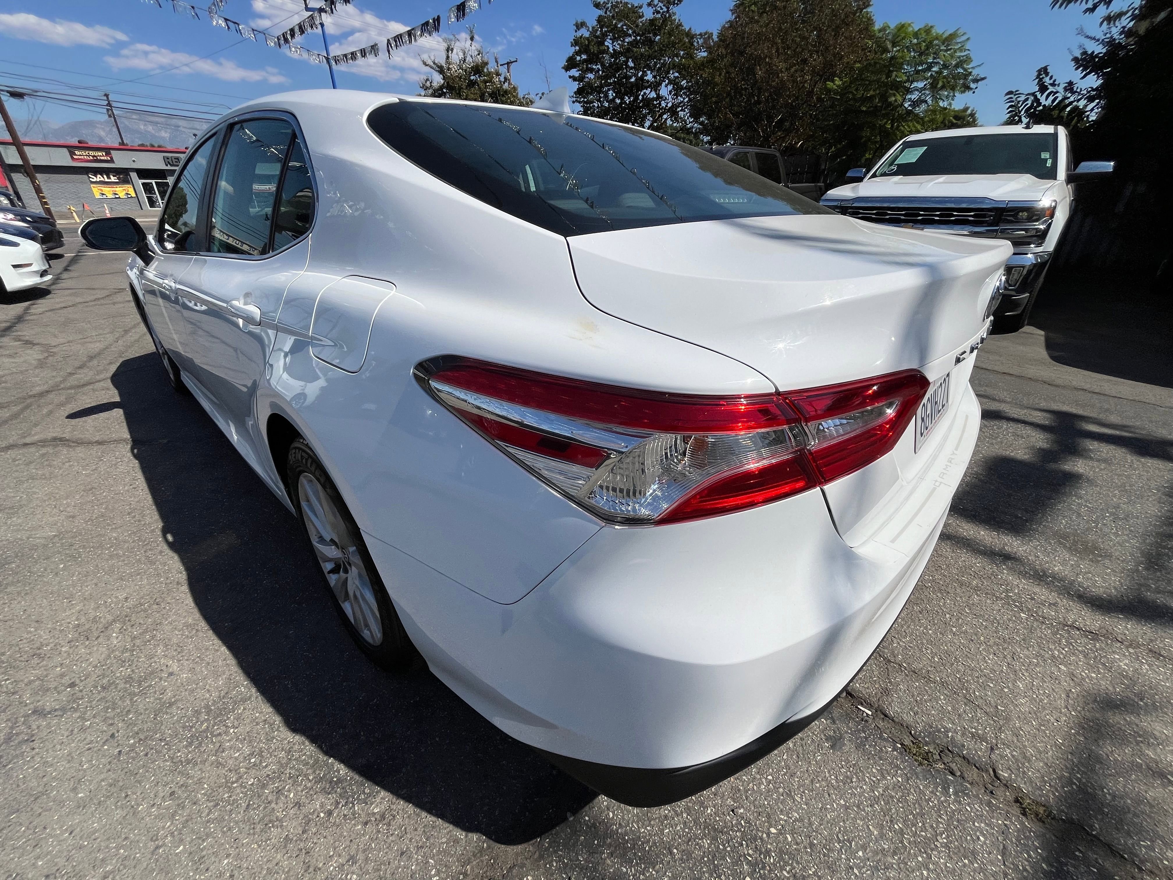 Vehicle image 18 of 57