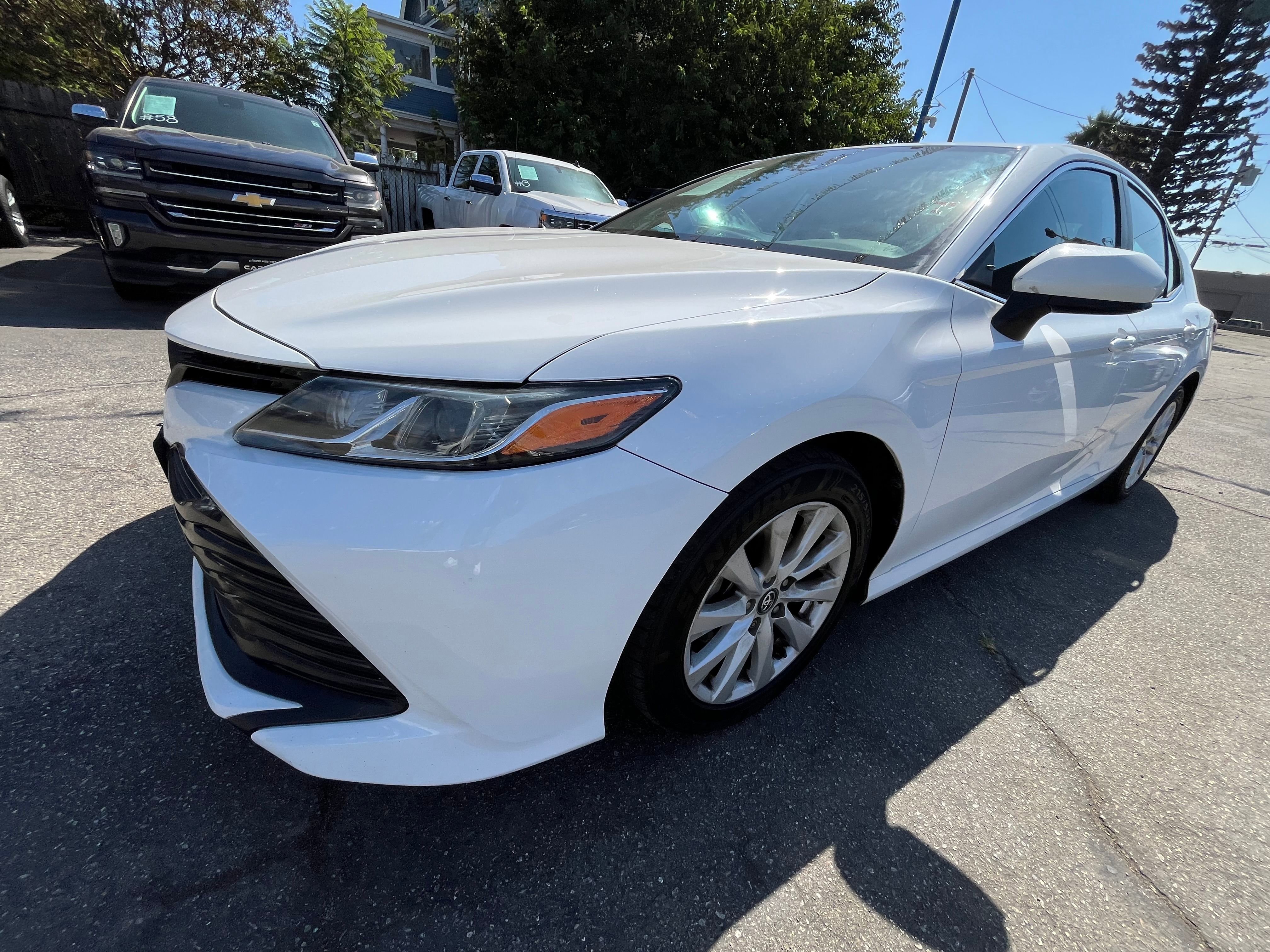 Vehicle image 21 of 57
