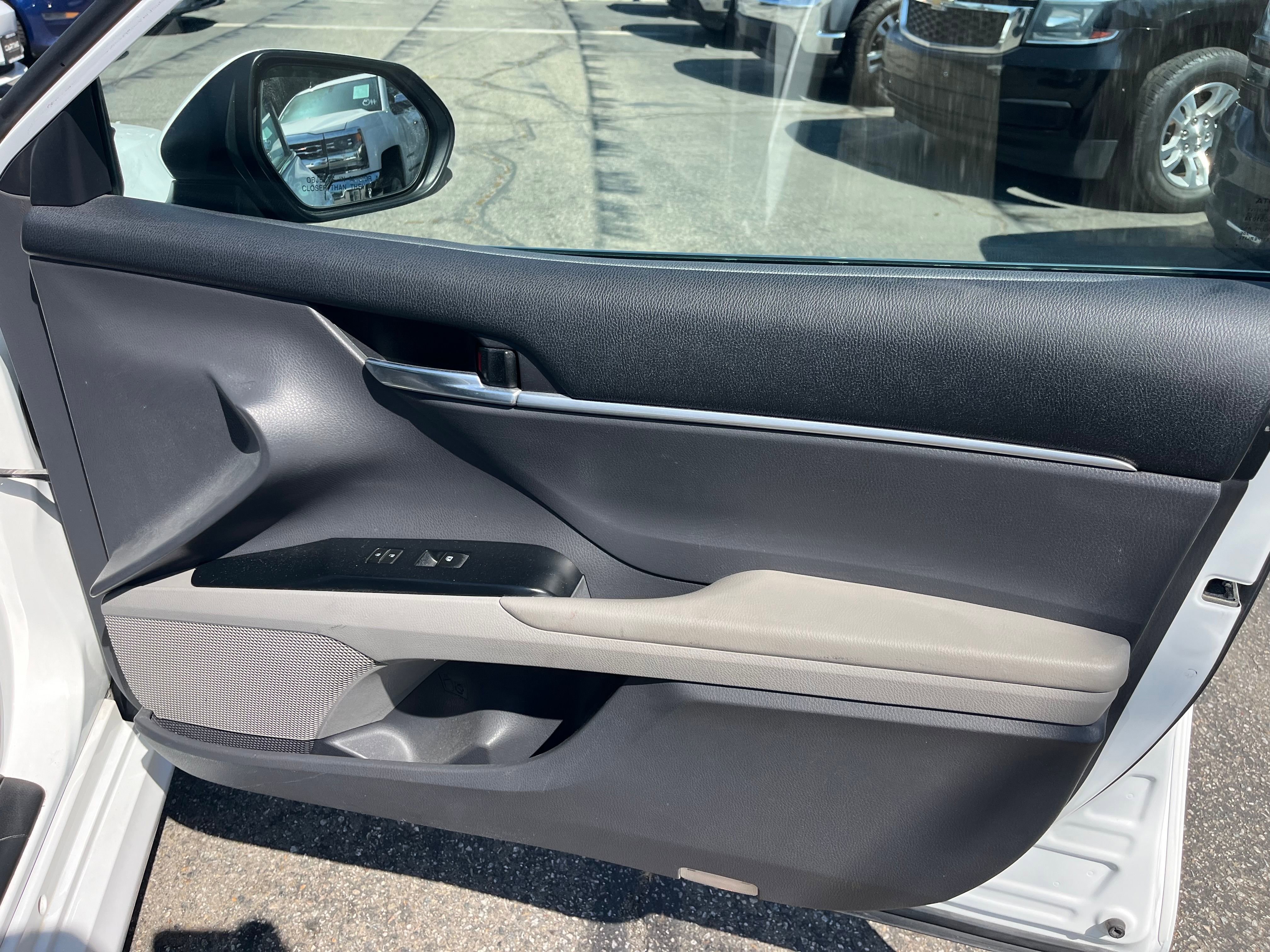 Vehicle image 46 of 57