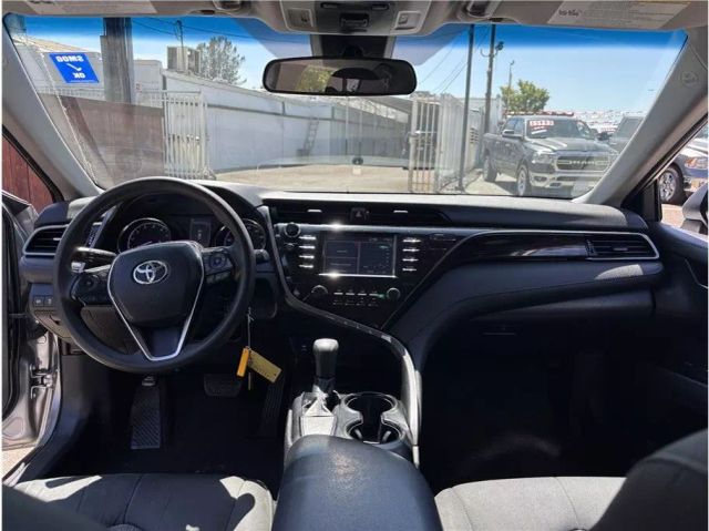 Vehicle image 13 of 14