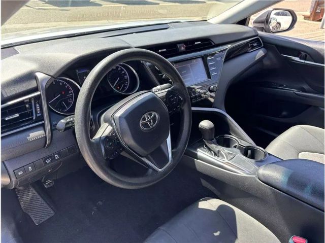 Vehicle image 12 of 14