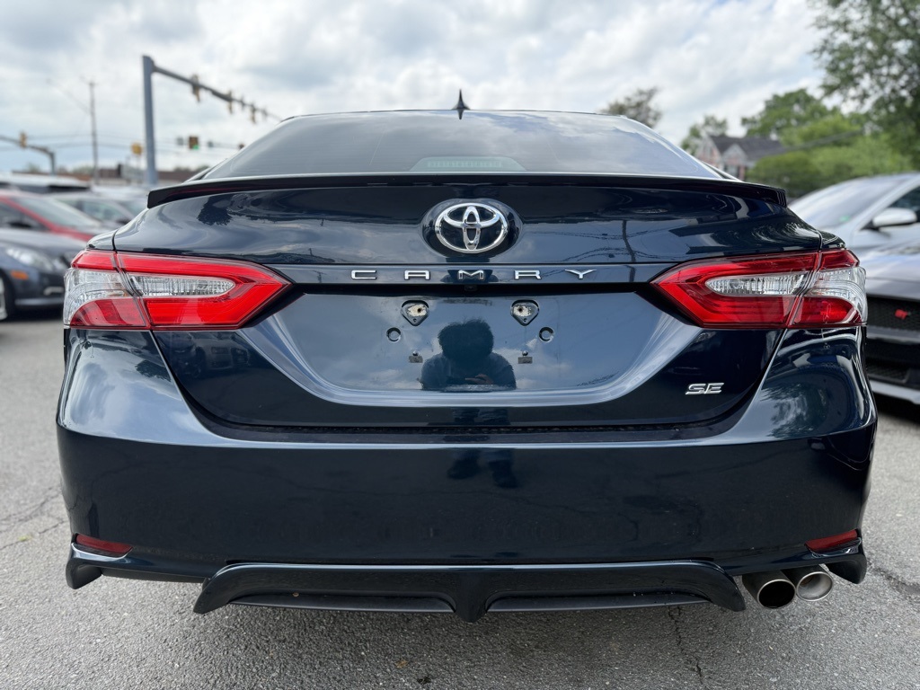 Vehicle image 4 of 31