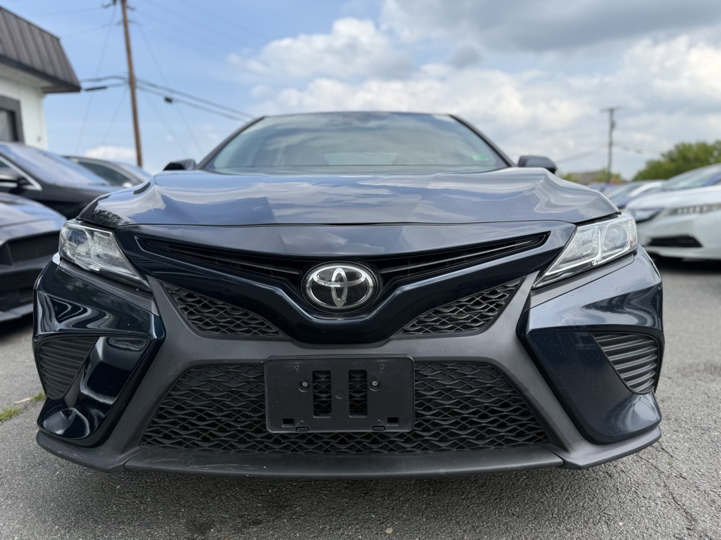 Vehicle image 8 of 31