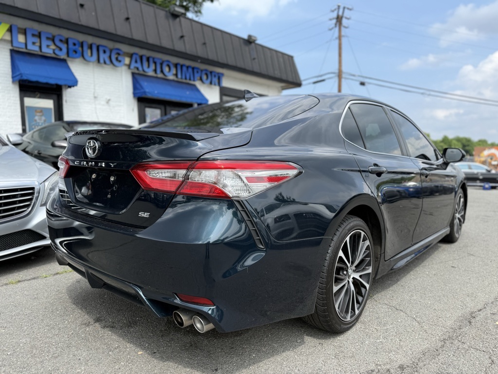 Vehicle image 3 of 31