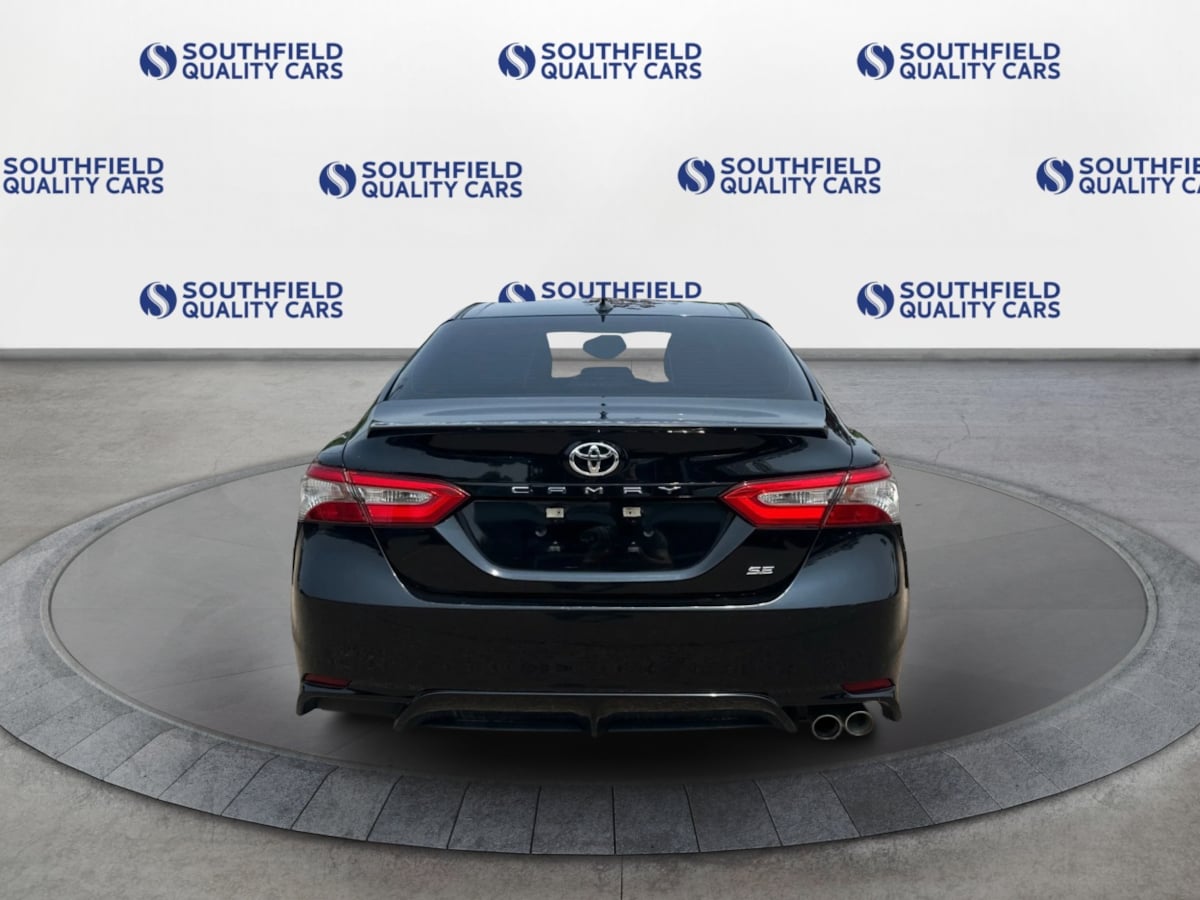 Vehicle image 7 of 35