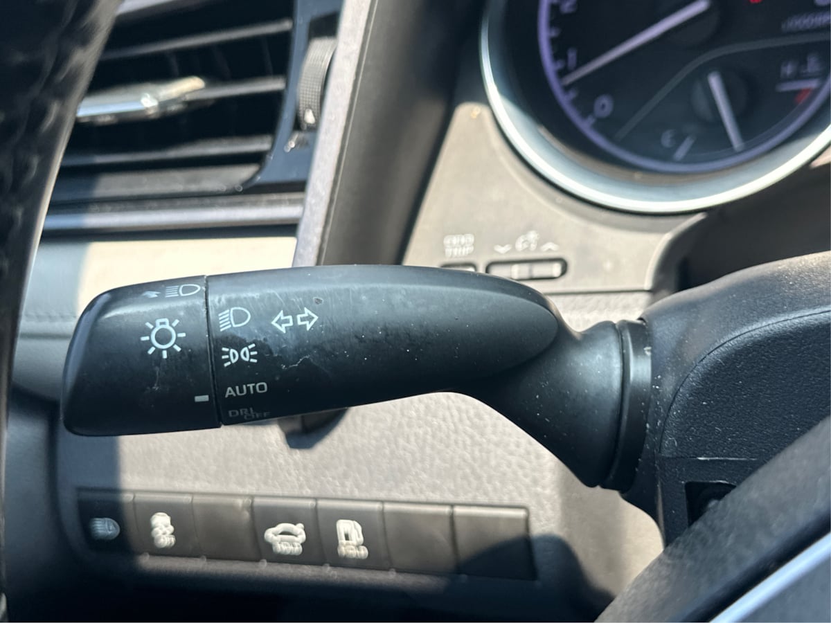 Vehicle image 15 of 35