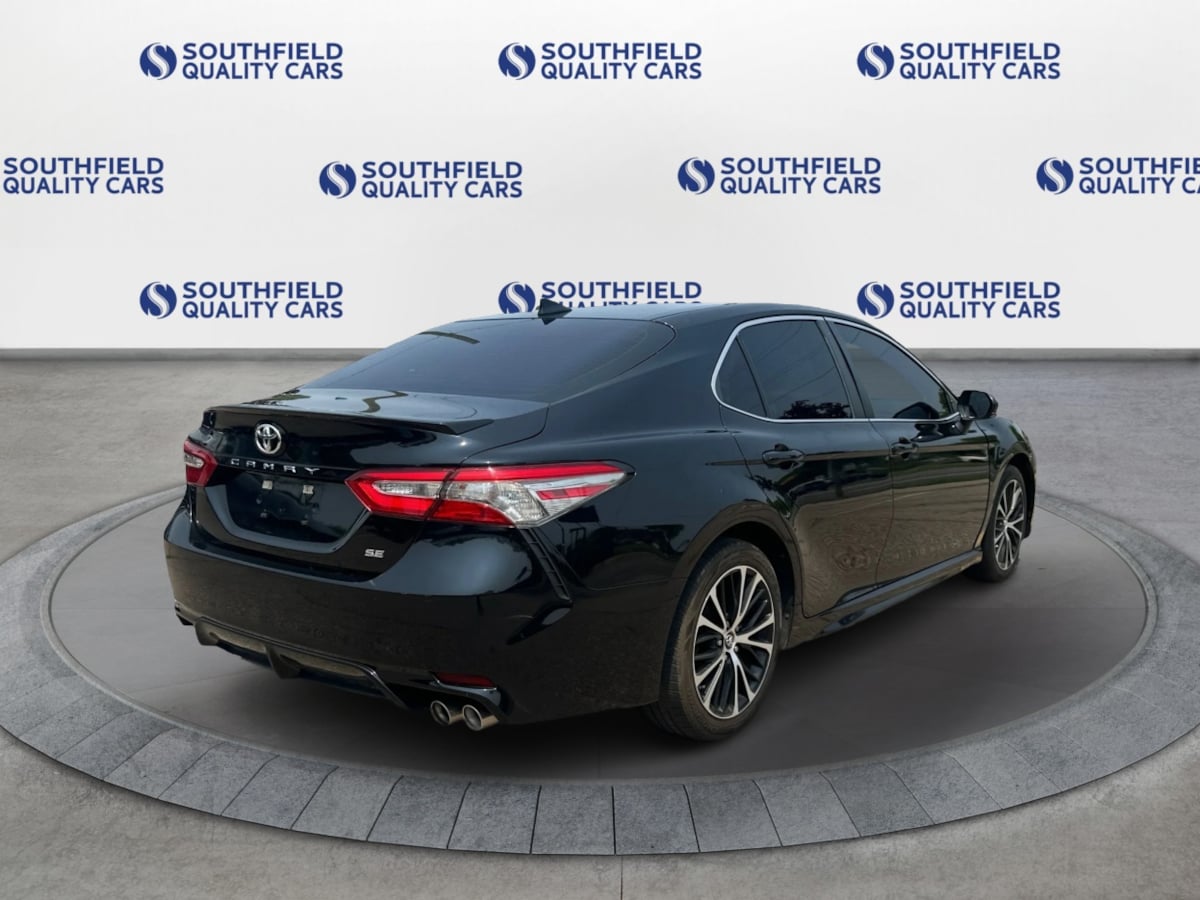 Vehicle image 6 of 35
