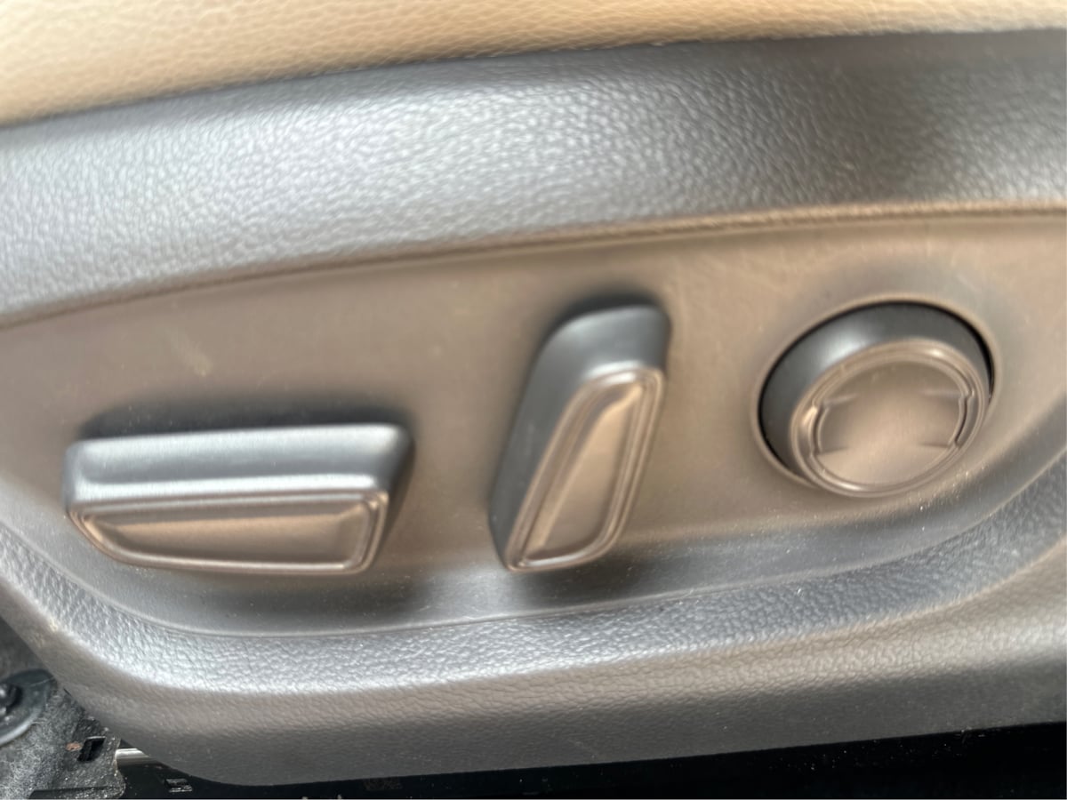 Vehicle image 29 of 35