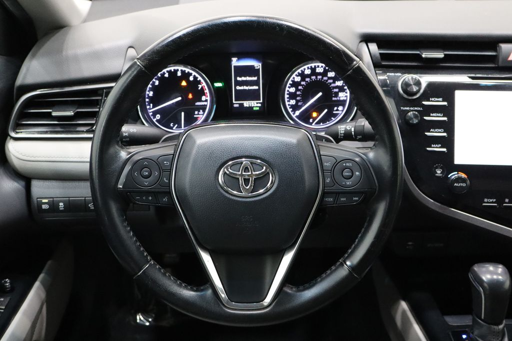 Vehicle image 17 of 35