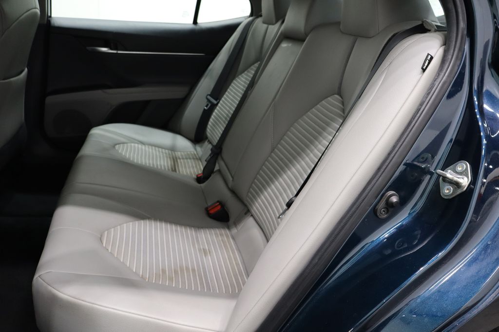 Vehicle image 8 of 35