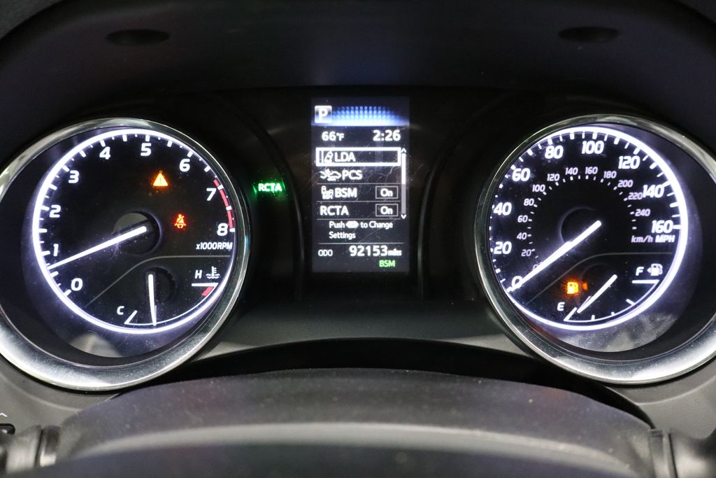 Vehicle image 20 of 35