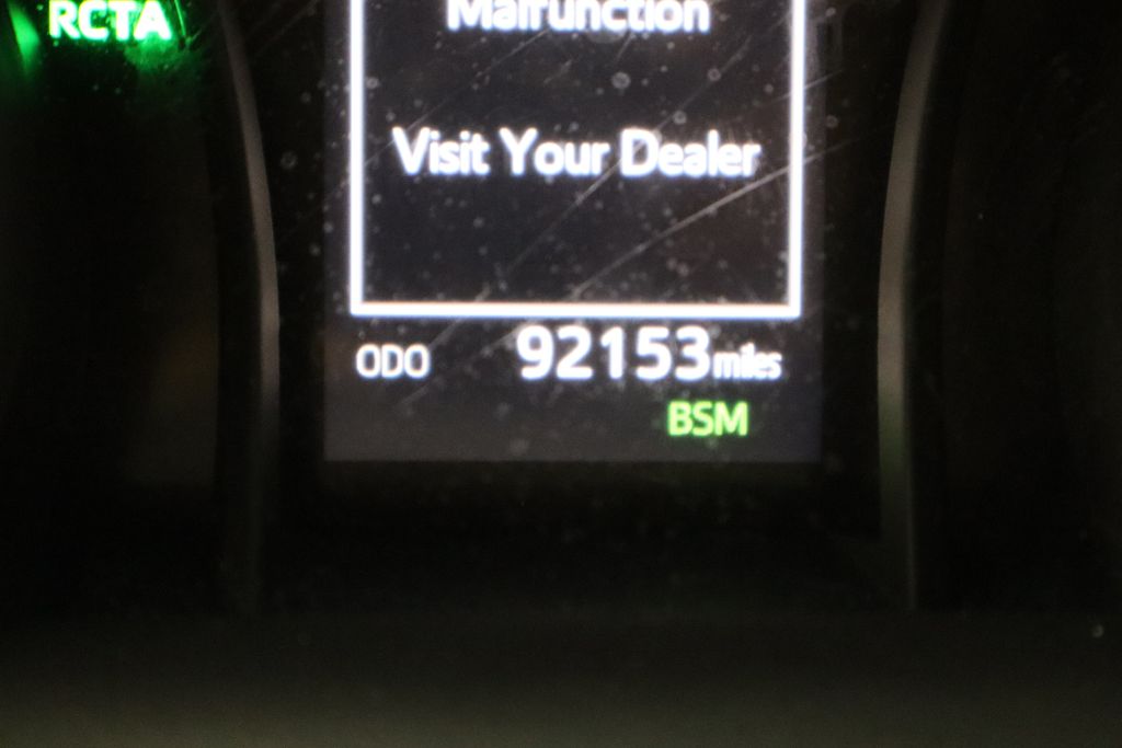 Vehicle image 31 of 35