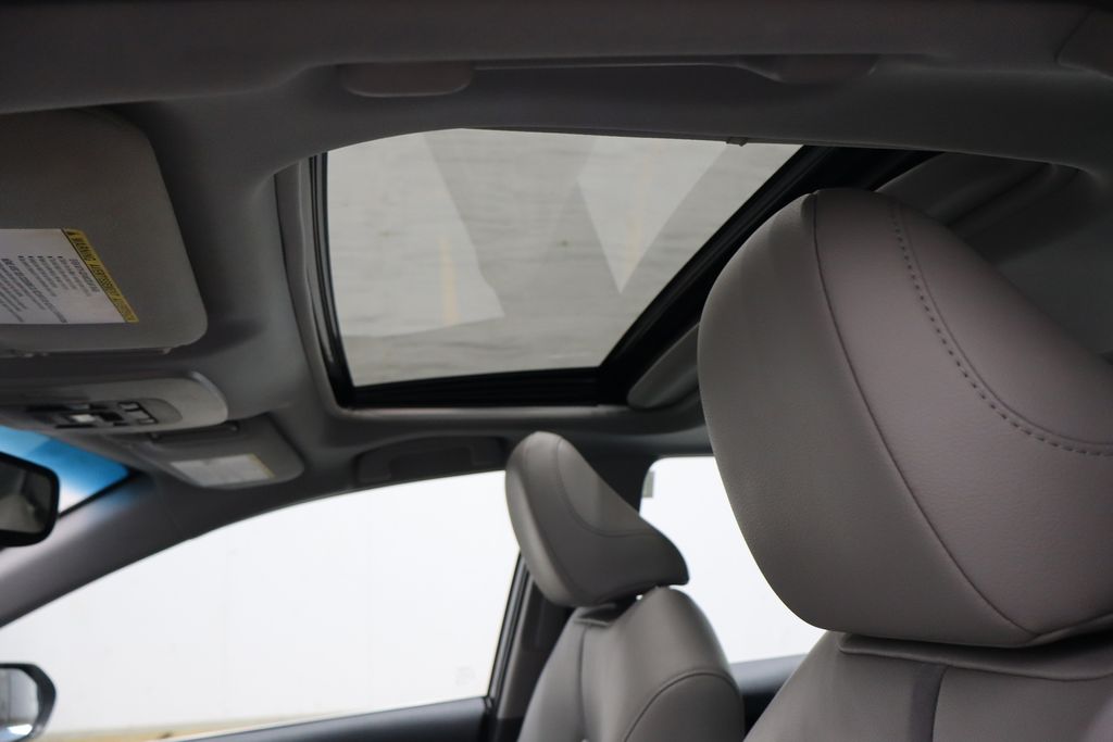 Vehicle image 6 of 35