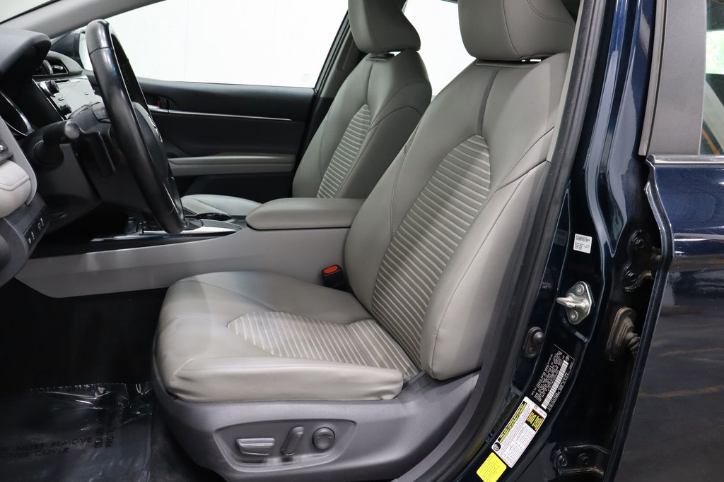 Vehicle image 7 of 35