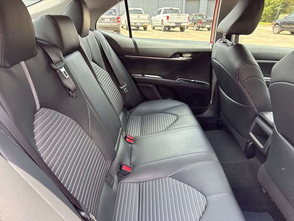 Vehicle image 10 of 37