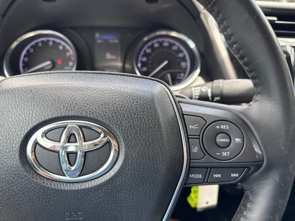 Vehicle image 18 of 37
