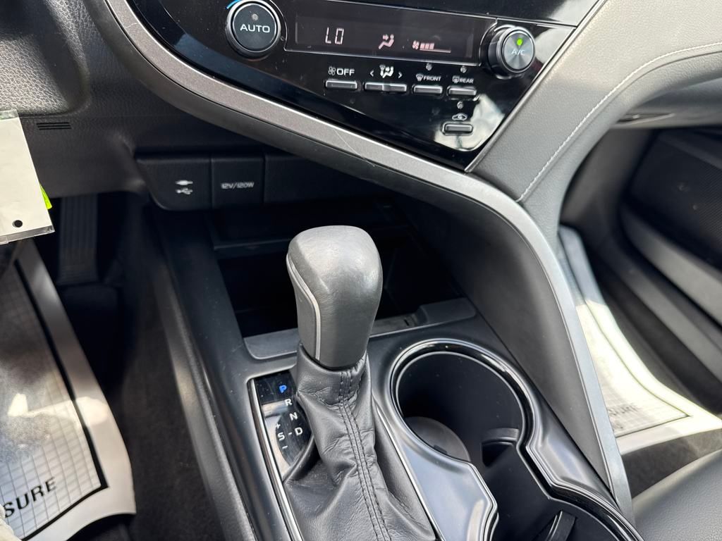 Vehicle image 26 of 37