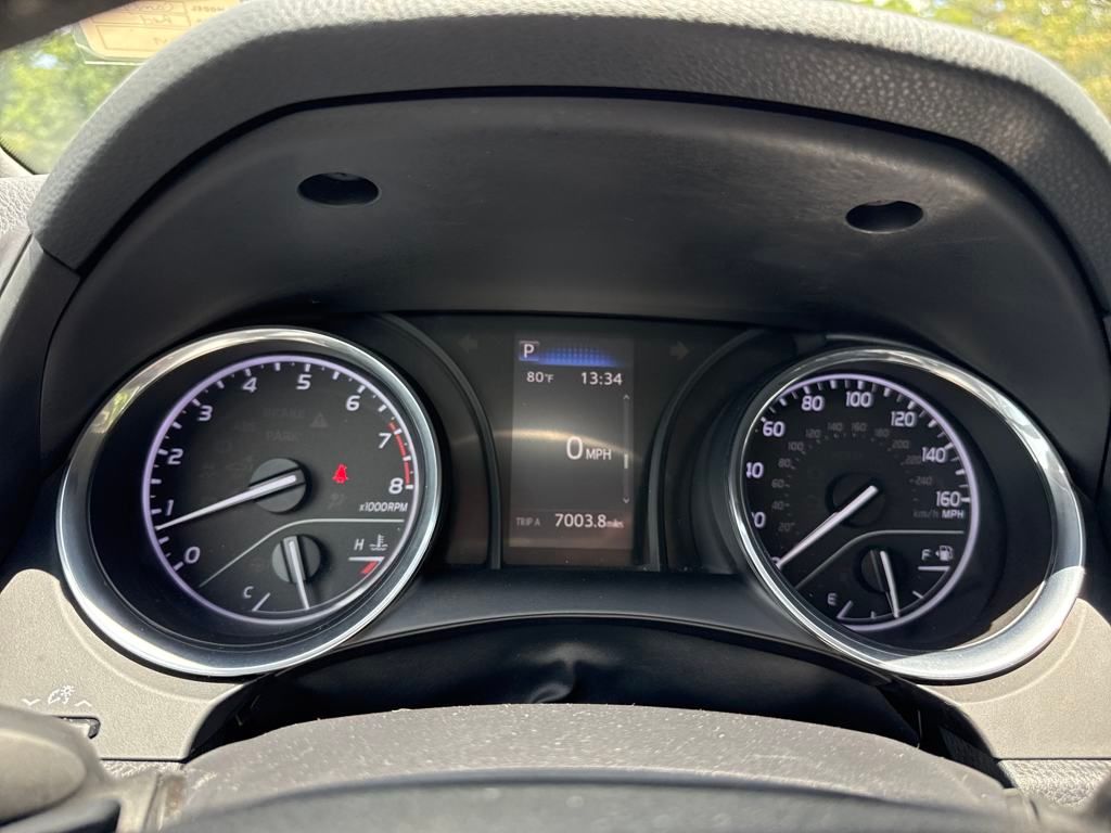 Vehicle image 19 of 37
