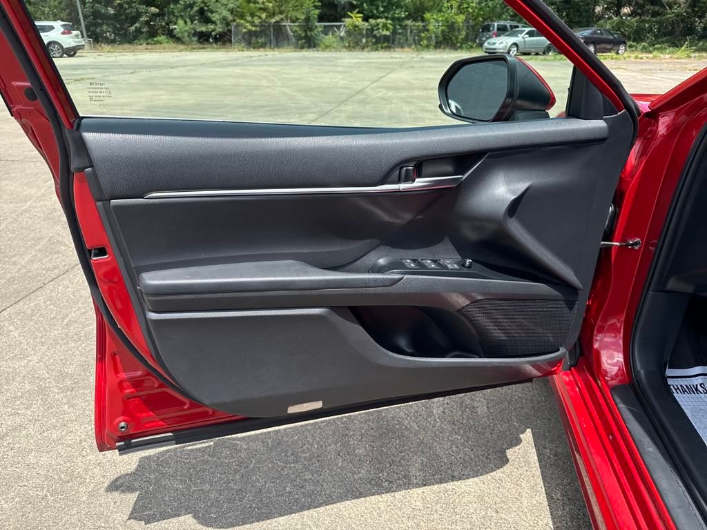 Vehicle image 29 of 37