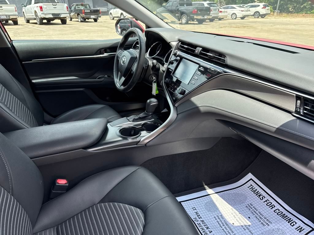 Vehicle image 17 of 37